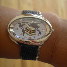 um elQura basic watch worn on wrist